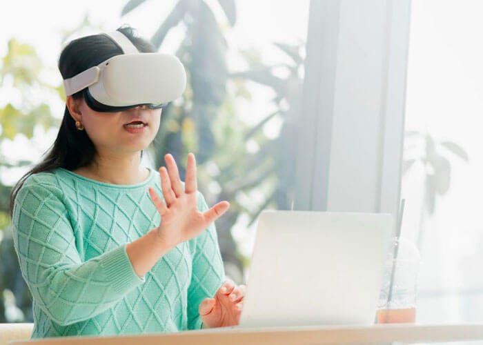 این نمونهها نشاندهنده پتانسیل Metaverse برای ایجاد تجربههای کاربرمحور و جدید هستند