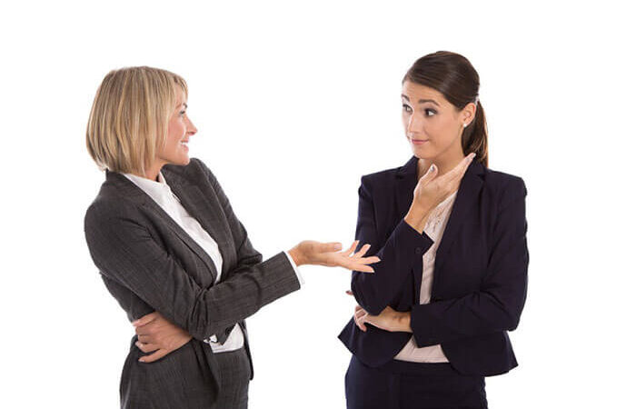 زبان بدن (Body Language) به مجموعه‌ای از حرکات، وضعیت‌ها، اشارات، و رفتارهایی اطلاق می‌شود که افراد به طور ناخودآگاه یا خودآگاه از آن‌ها برای انتقال پیام‌های غیرکلامی به دیگران استفاده می‌کنند.